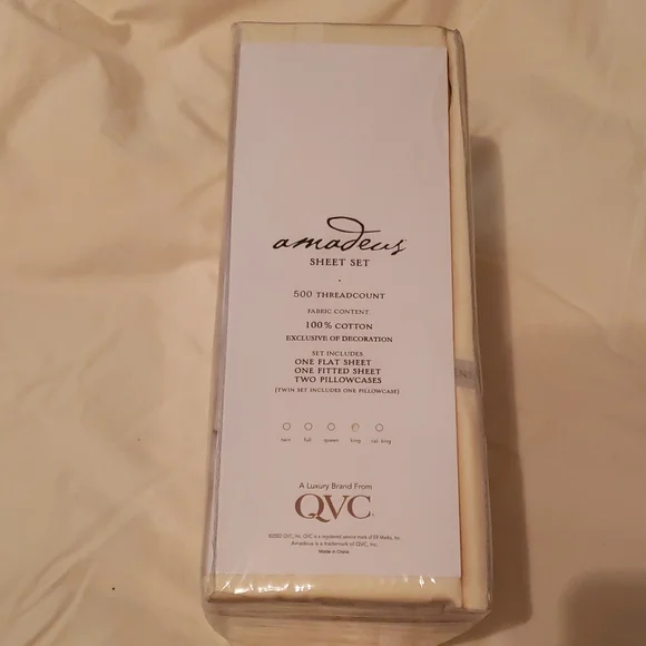 NWOT 500 threadcount King sheet bedset. - Picture 2 of 3